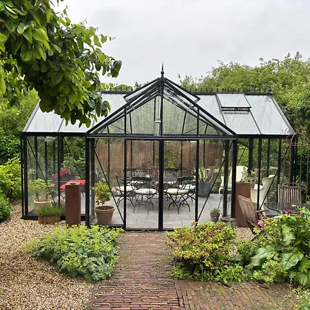 Panzió De Heeren 3*