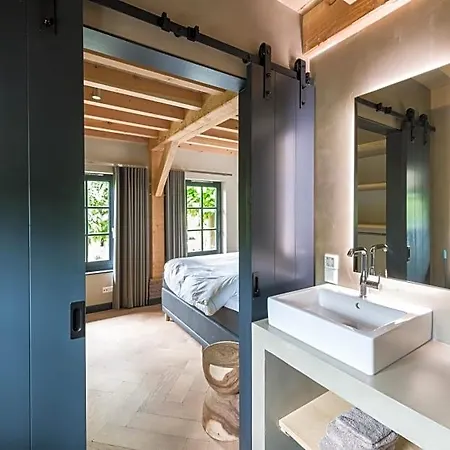 Bed & Breakfast De Heeren Tuil