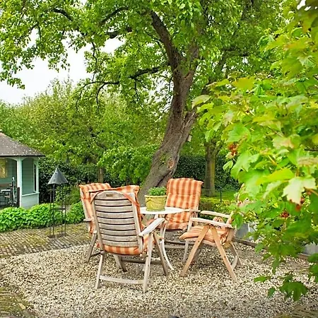Bed & Breakfast De Heeren Tuil