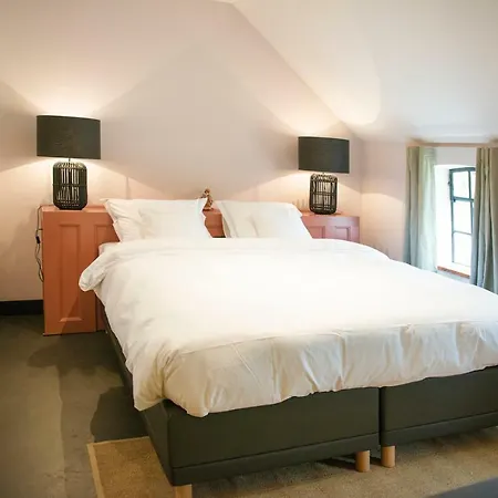 Bed & Breakfast De Heeren Tuil